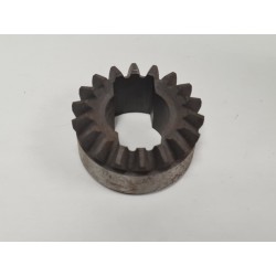 Koronka mechanizmu różnicowego Fiat 126p