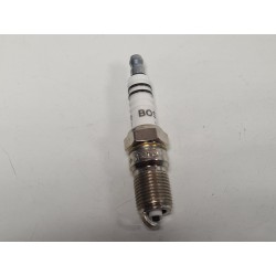 Świeca zapłonowa bosch 0 242 229 655  HR 8 D+