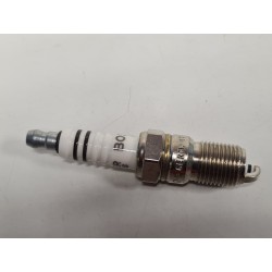 Świeca zapłonowa bosch 0 242 229 655  HR 8 D+