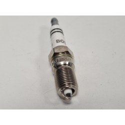Świeca zapłonowa bosch 0 242 229 655  HR 8 D+