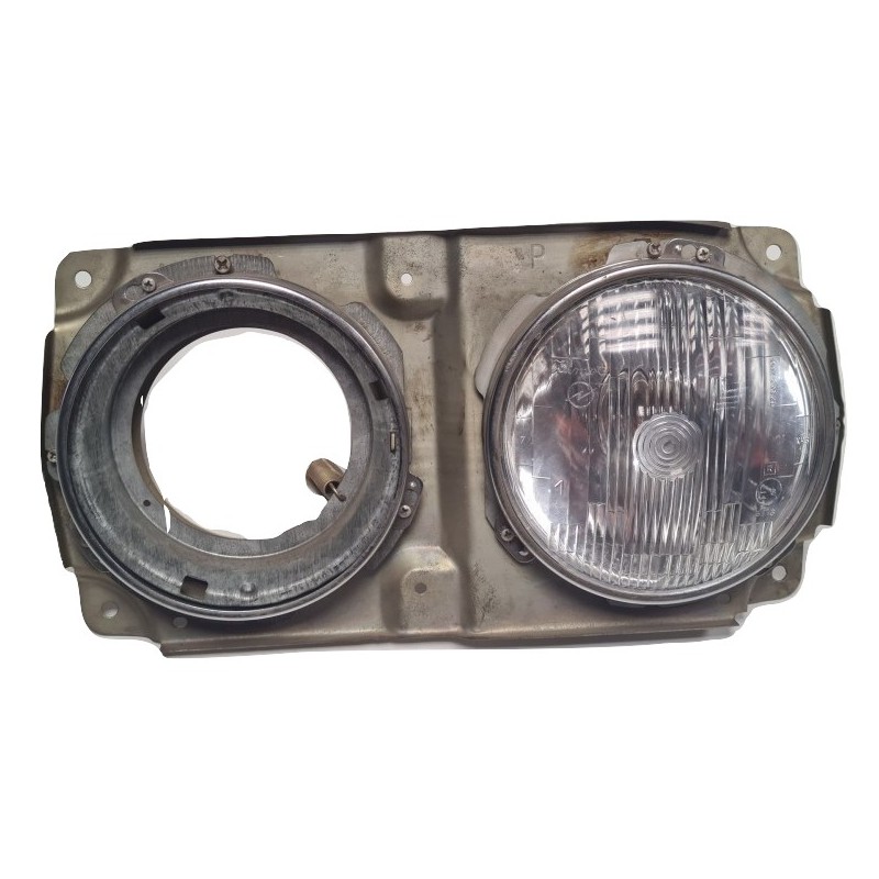 Ramka mocowania reflektora prawa Fiat 125p