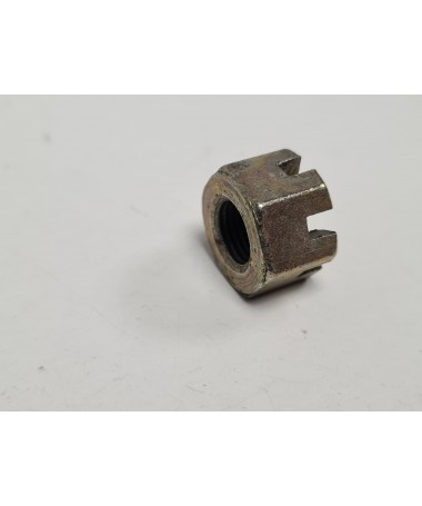 Nakretka koronkowa stabilizatora M11x1 Żuk