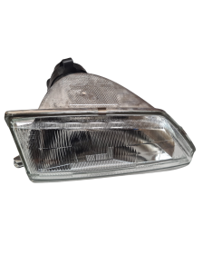 Lampa przednia prawa Peugeot 106