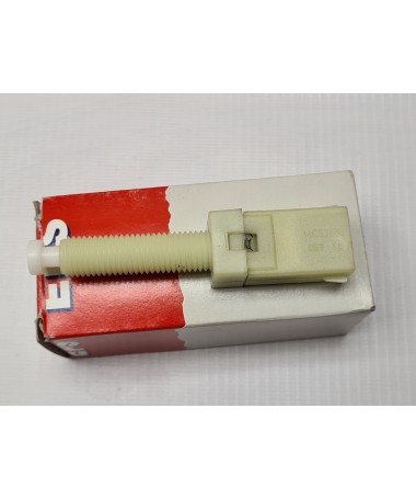 Włącznik świateł stop AUDI 80, 90, 100
