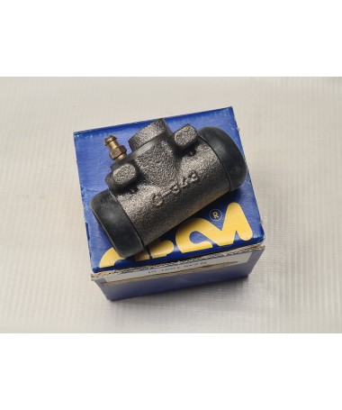 Cylinderek hamulcowy Peugeot 205 1.0 , 1.1