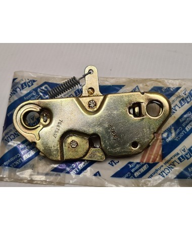 Zamek pokrywy bagażnika Fiat 126p