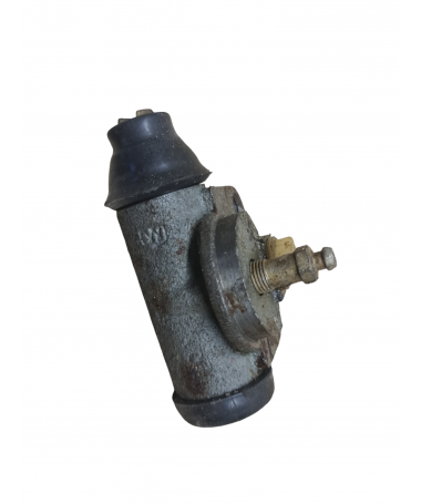 Cylinderek hamulcowy tył Syrena 105