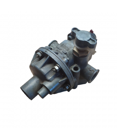 Zawór regulator ciśnienia powietrza 7.9BAR  44361241